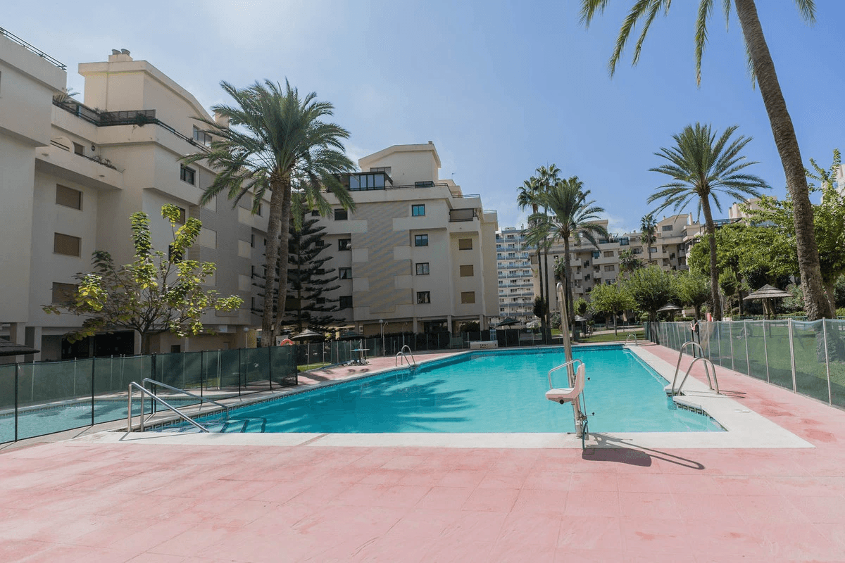 Apartment - Middle Floor Apartment for sale in Torremolinos