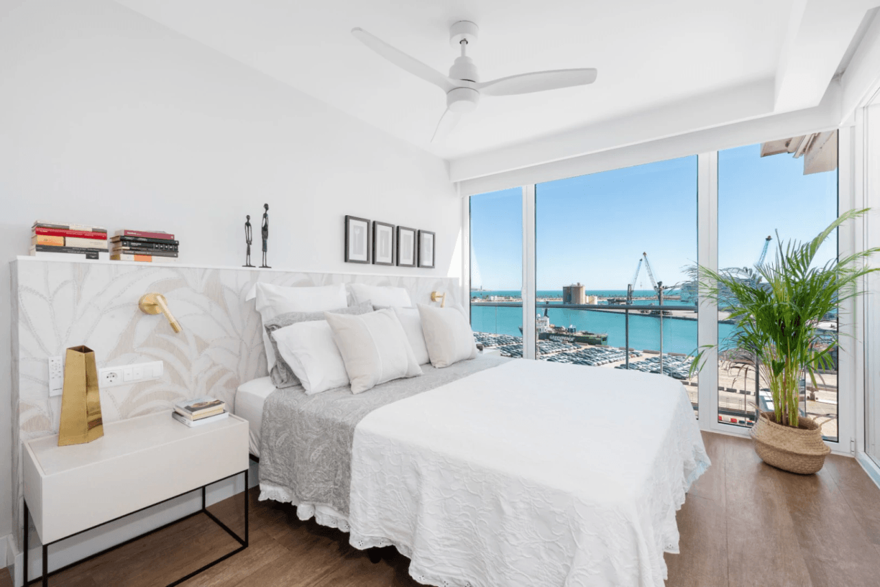 Appartement te koop aan de eerste lijn van de zee in Málaga