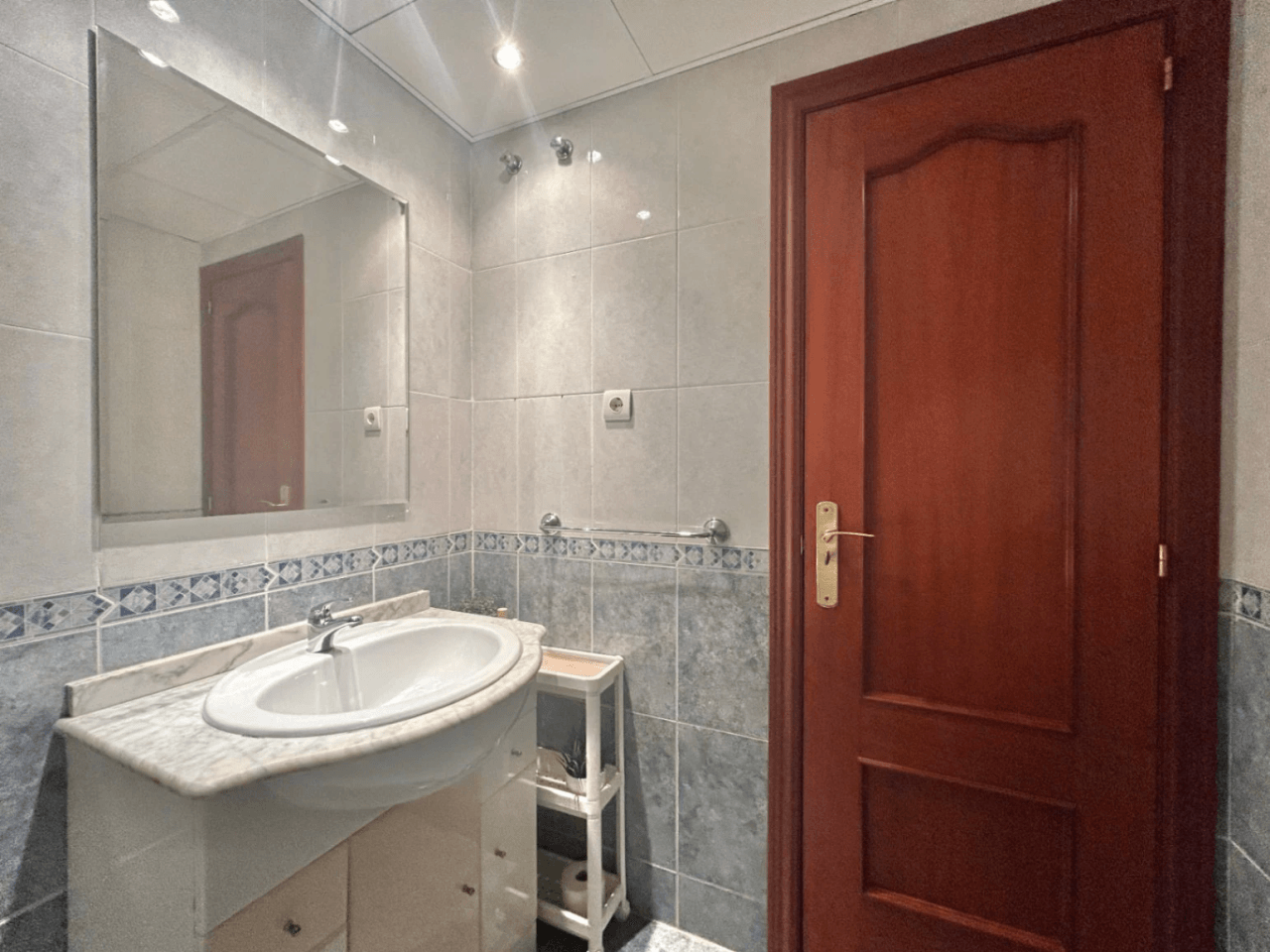 Apartment for sale with tourist license.