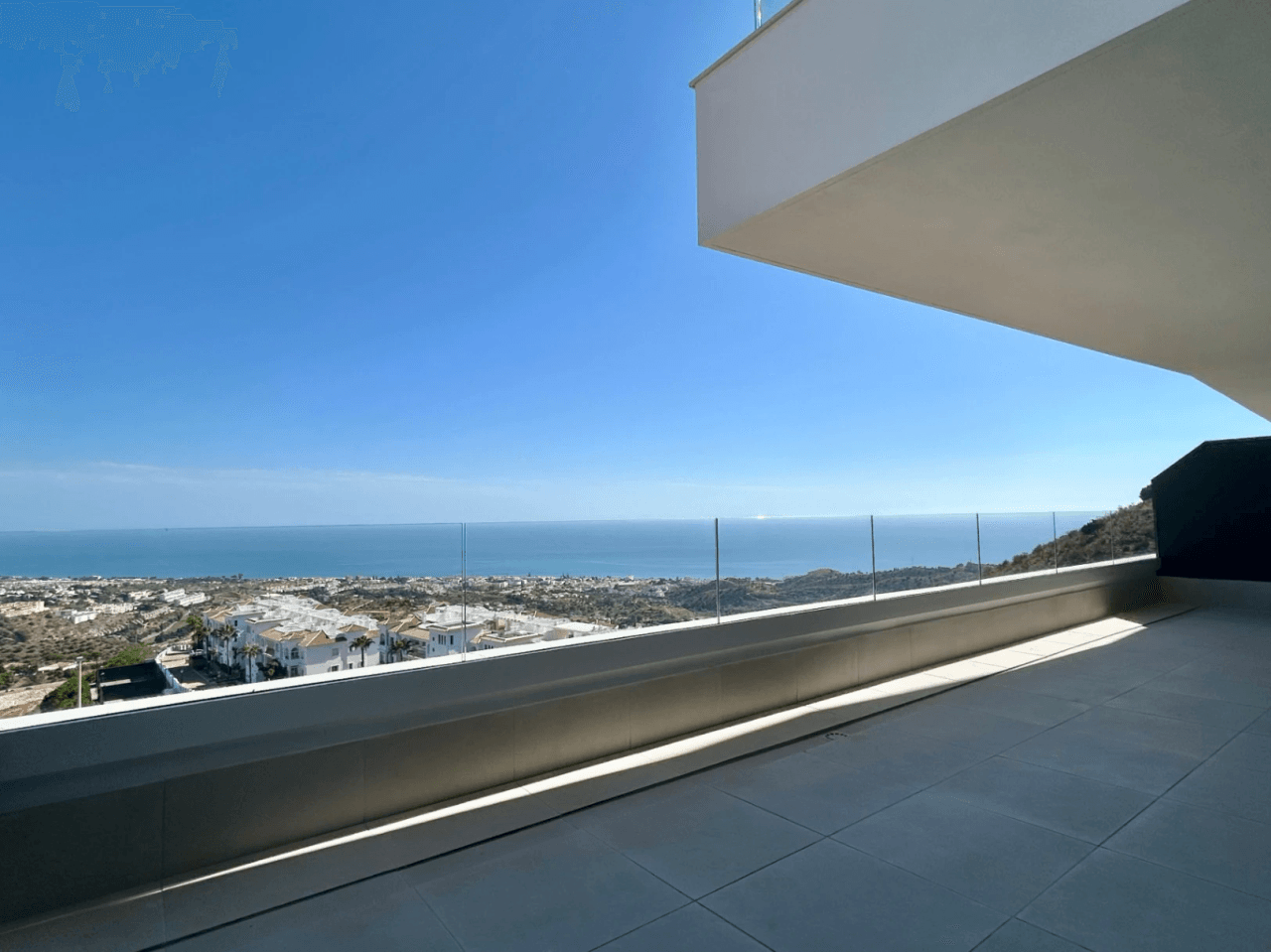 Apartamento de obra nueva terminada en Rincón de la Victoria en venta