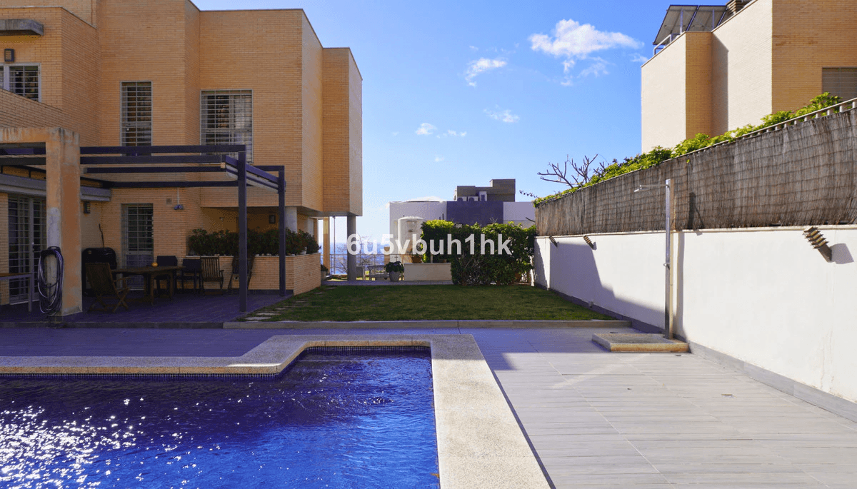 Terraced house for sale in Málaga