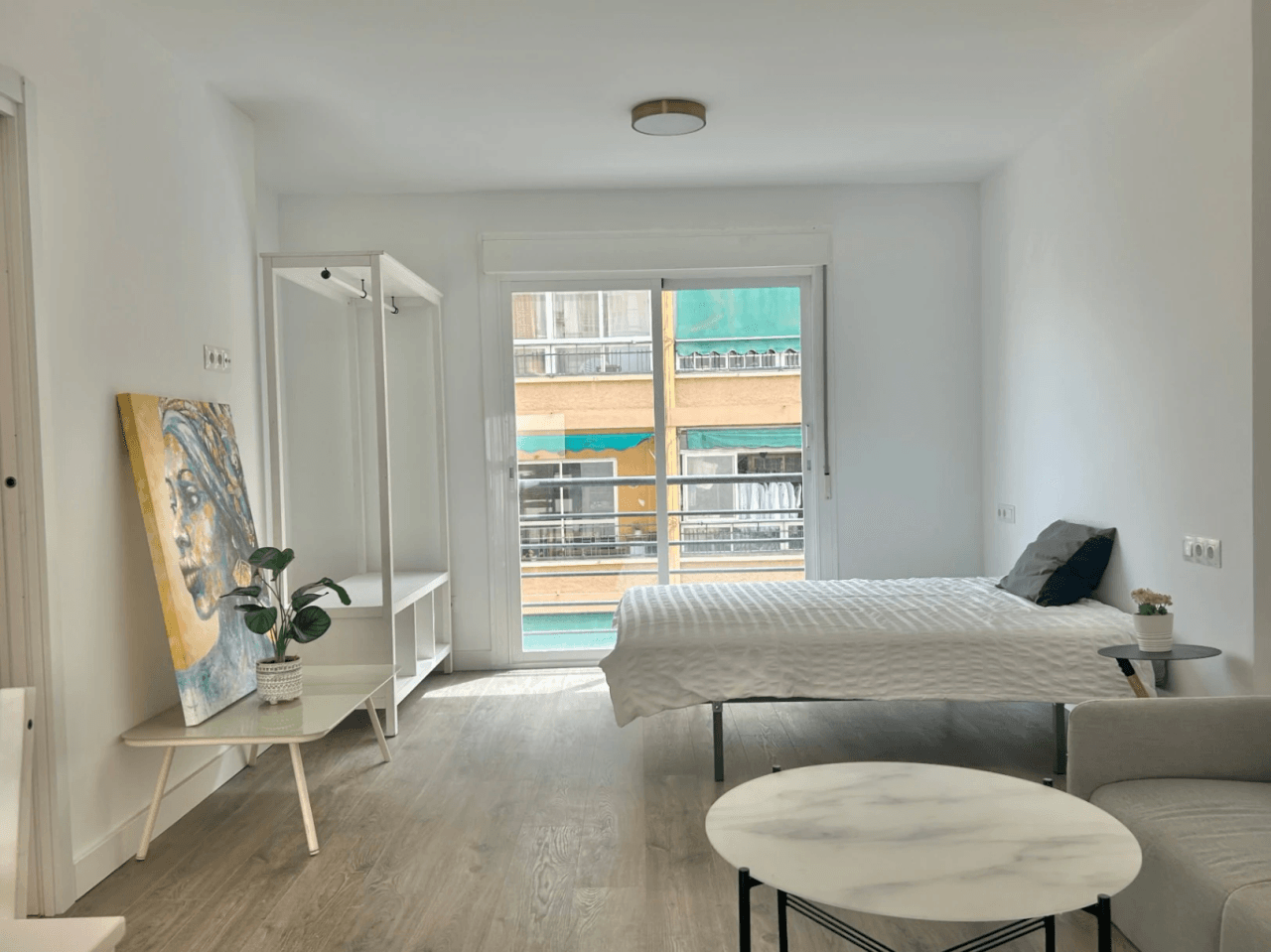 Studio with terrace for sale
