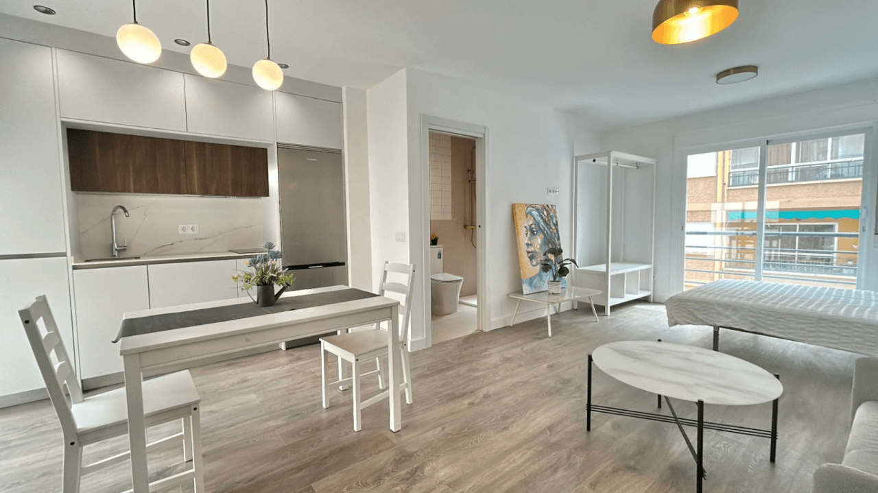 Studio with terrace for sale