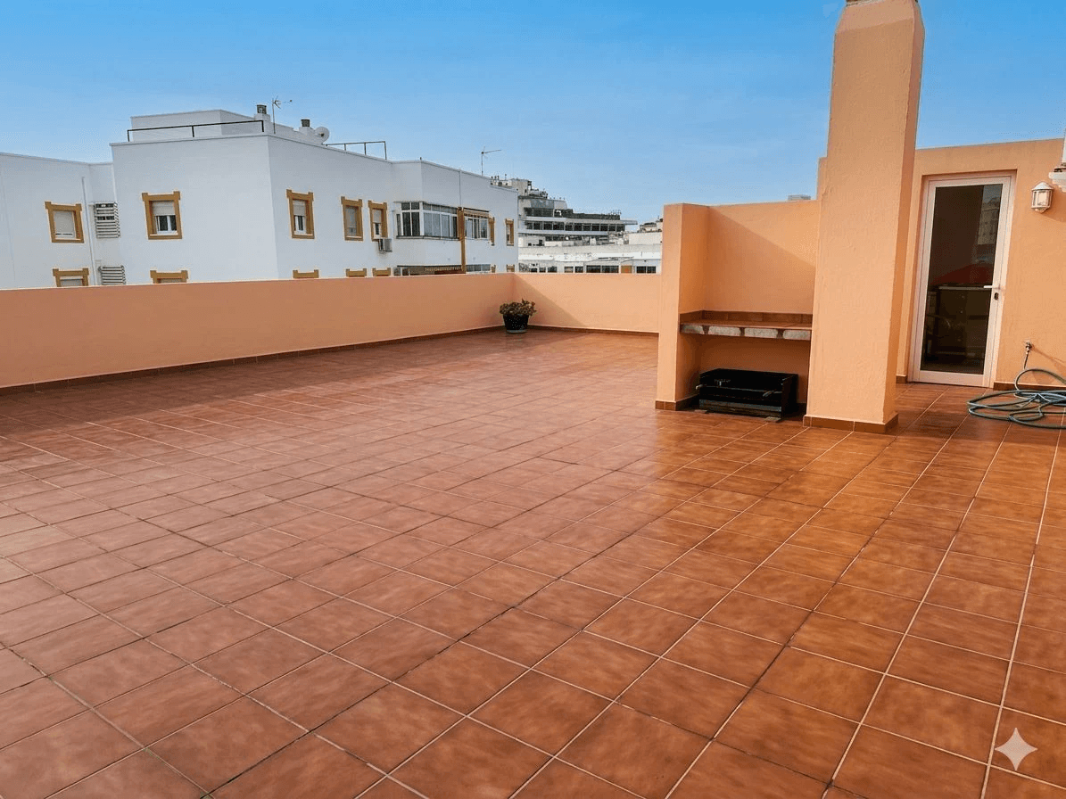 Penthouse with a large terrace in Torremolinos