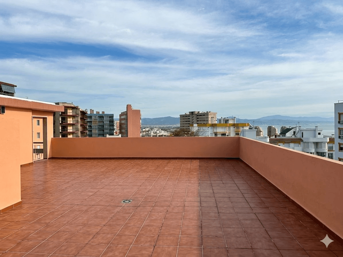 Penthouse with a large terrace in Torremolinos
