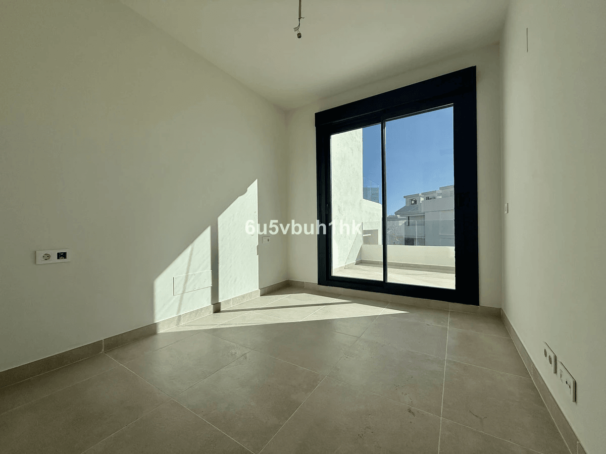 Terraced house for sale in Benalmadena