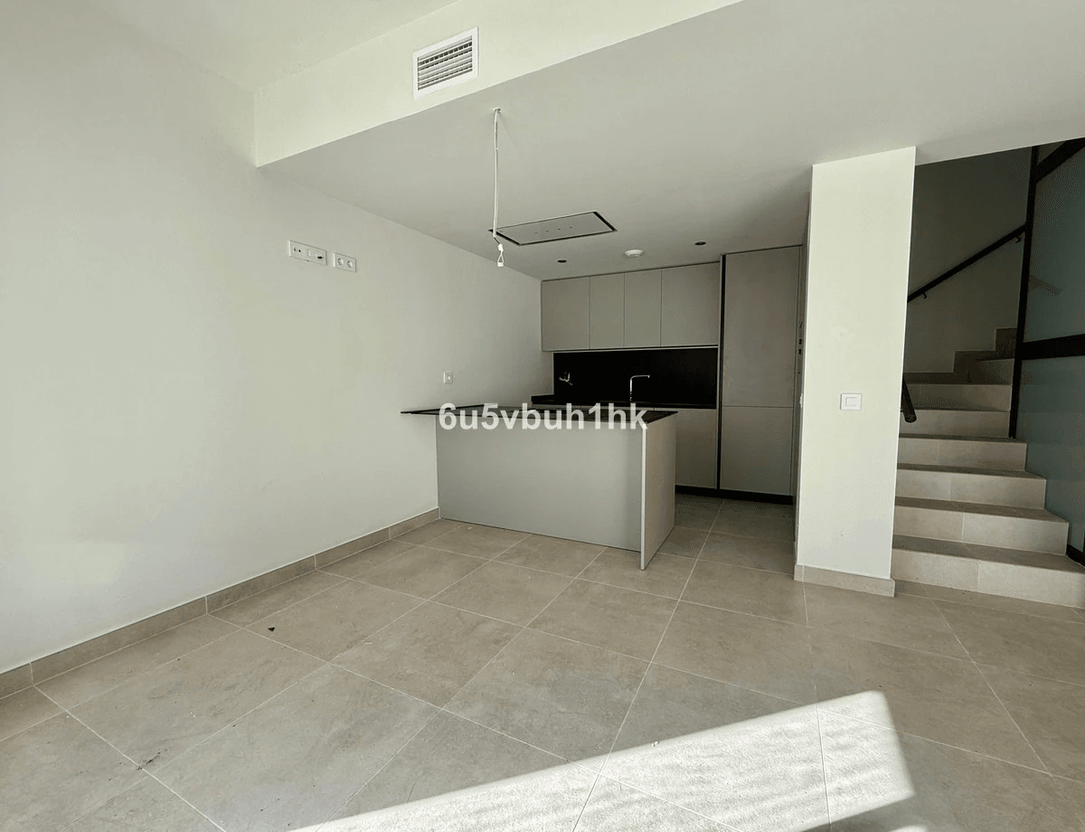 Terraced house for sale in Benalmadena