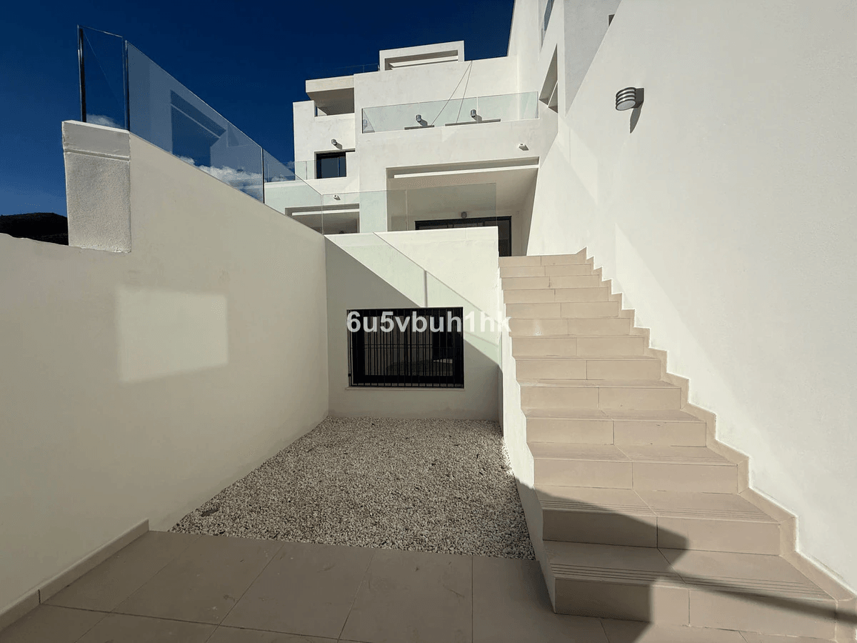 Terraced house for sale in Benalmadena