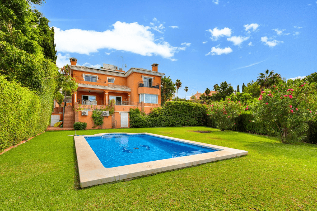 Halfvrijstaande woning te verkoop in Benalmadena