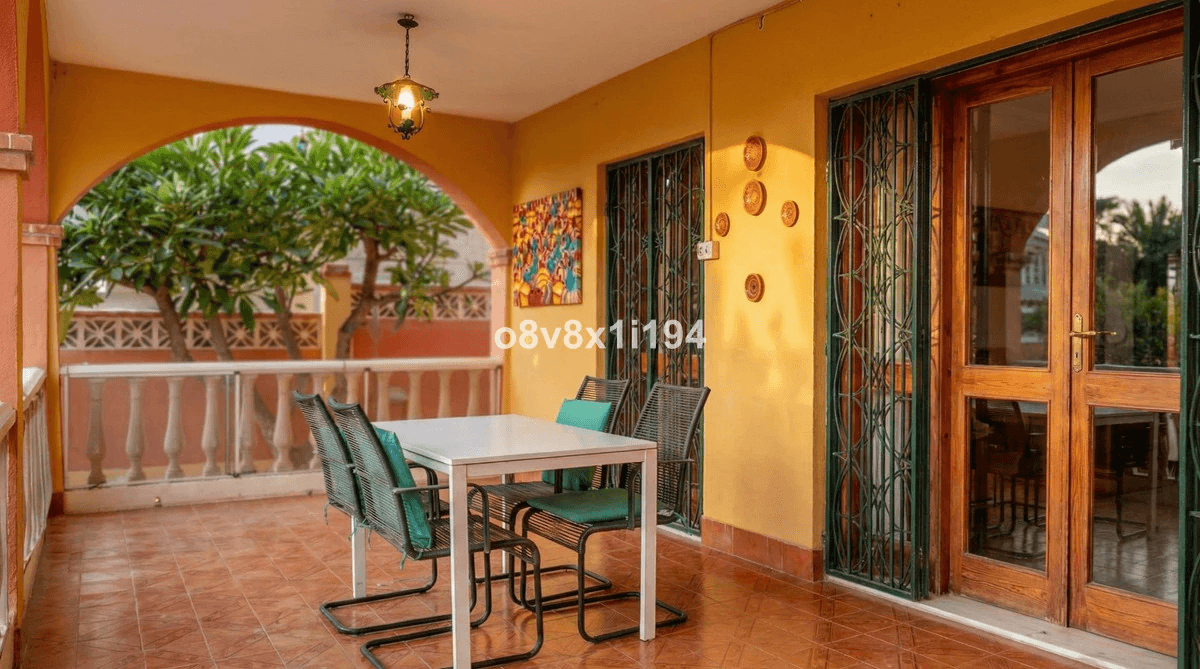 Casa pareada en venta en Rincón De La Victoria