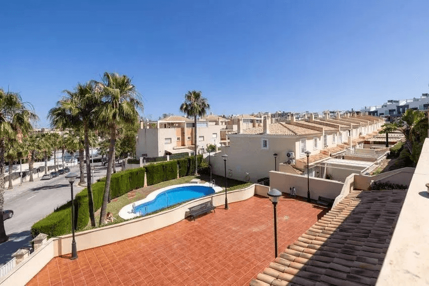 Geschakelde woning te verkoop in Torremolinos