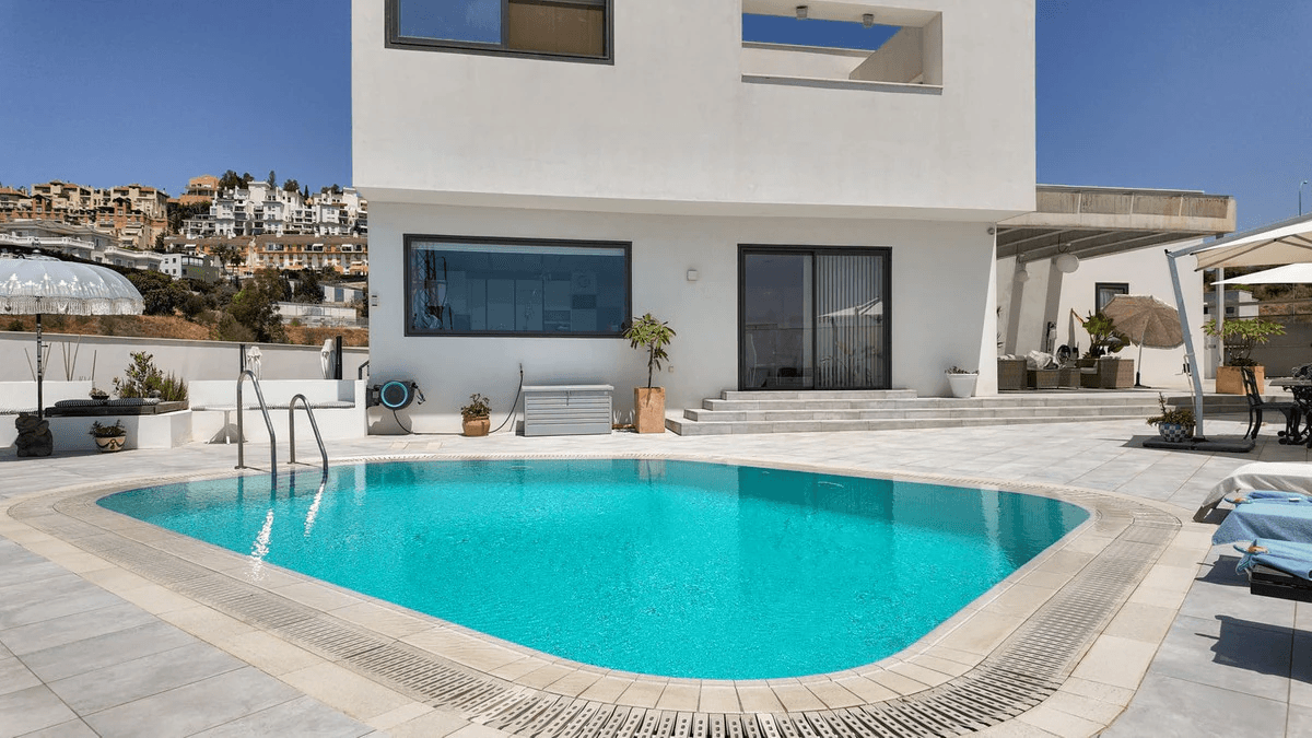 Semi-detached house for sale in Málaga