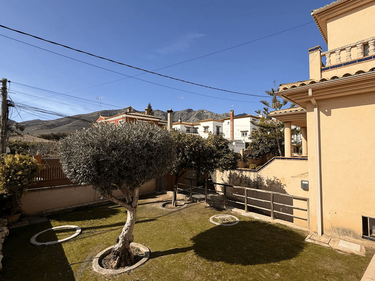 Halfvrijstaande woning te verkoop in Torremolinos