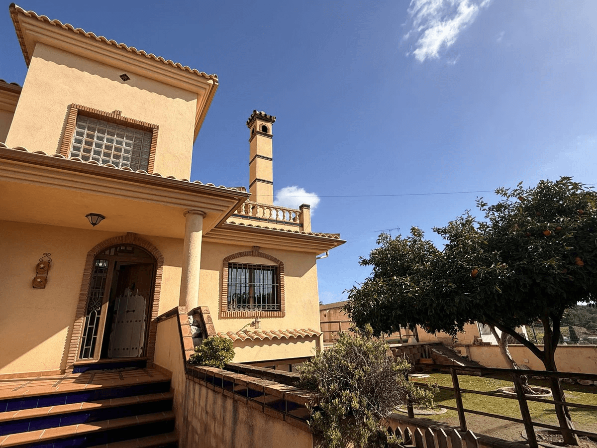 Halfvrijstaande woning te verkoop in Torremolinos