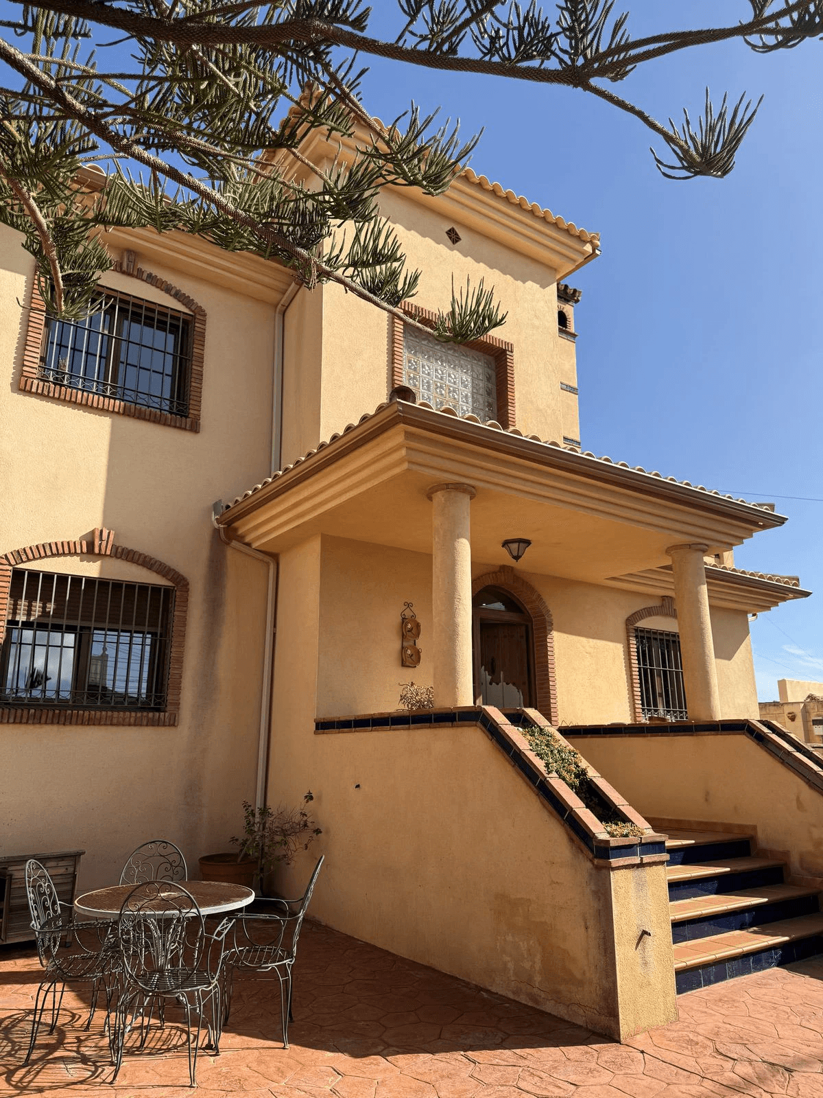 Halfvrijstaande woning te verkoop in Torremolinos