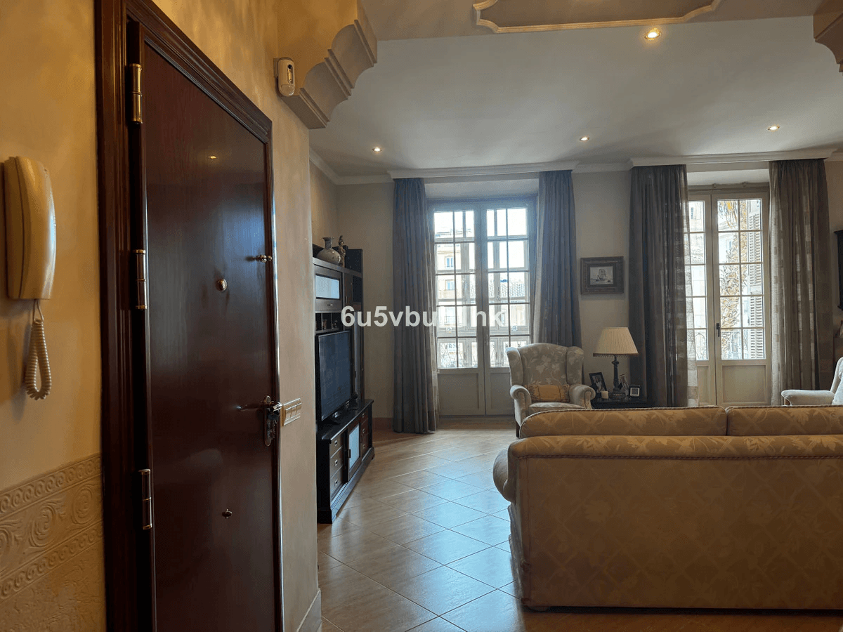 Ground floor for sale in Málaga