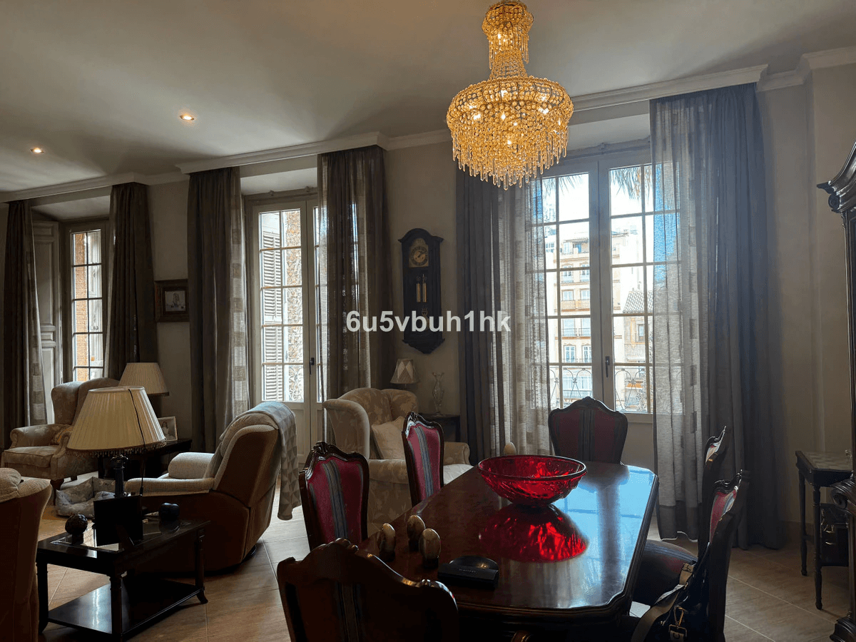 Ground floor for sale in Málaga