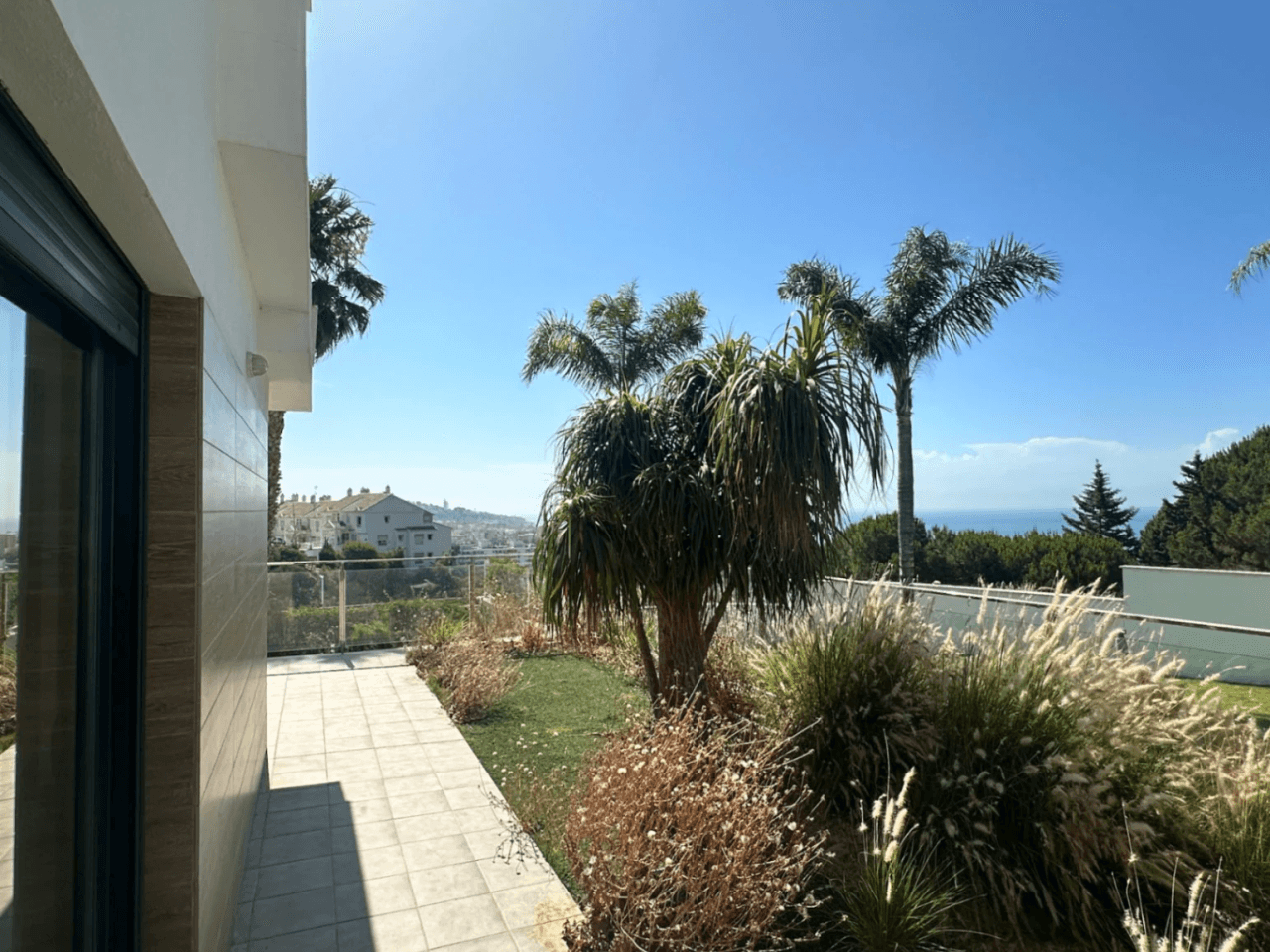 Exclusive semi-detached villa with stunning sea views in East Málaga